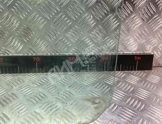 Стекло двери задней левой Mitsubishi Galant VIII 1996-2003  Mitsubishi Galant Galant VIII 1996-2003