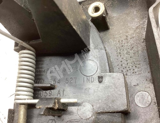Ручка наружная сдвижной двери левой Renault Kangoo I 2003-2007 рестайлинг  Renault Kangoo Kangoo I 2003-2007 рестайлинг