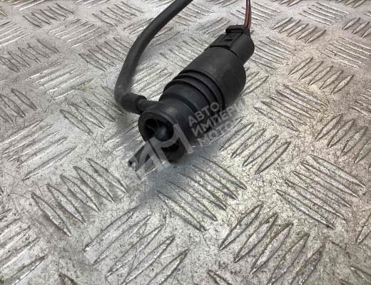 Насос (моторчик) омывателя стекла BMW X5 (E53) 1999-2003  BMW X5 X5 (E53) 1999-2003
