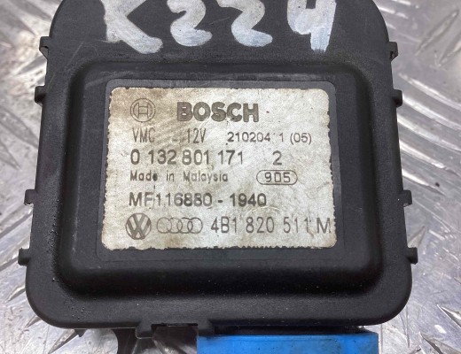 Моторчик заслонки печки Audi A6 C5 (4B) 2001-2004 рестайлинг  Audi A6 A6 C5 (4B) 2001-2004 рестайлинг