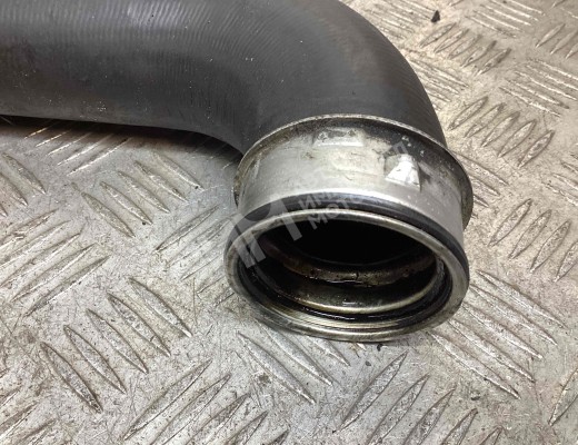 Патрубок интеркулера Volkswagen Touran I (1T) 2003-2006  Volkswagen Touran Touran I (1T) 2003-2006