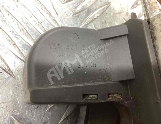 Замок багажника Volkswagen Golf V (1K) 2004-2009  Volkswagen Golf Golf V (1K) 2004-2009