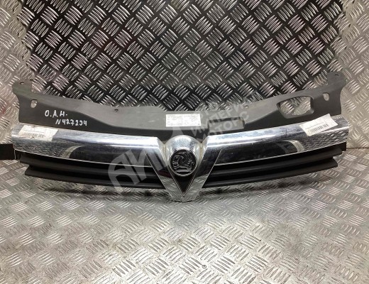 Решетка радиатора Opel Astra H 2004-2007  Opel Astra Astra H 2004-2007