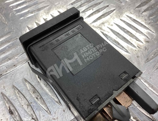 Кнопка аварийной сигнализации Volkswagen Passat B5+ (3B) 2000-2005 рестайлинг  Volkswagen Passat Passat B5+ (3B) 2000-2005 рестайлинг