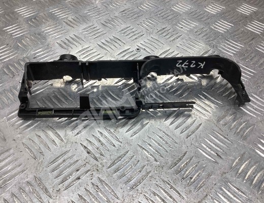 Кронштейн ручки двери Volkswagen Passat B5+ (3B) 2000-2005 рестайлинг  Volkswagen Passat Passat B5+ (3B) 2000-2005 рестайлинг