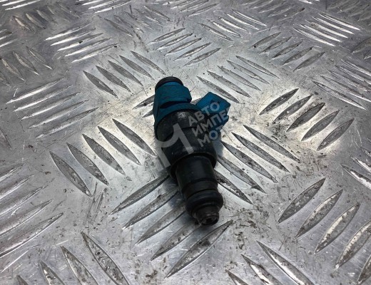 Форсунка Volkswagen Passat B5 (3B) 1996-2000  Volkswagen Passat Passat B5 (3B) 1996-2000