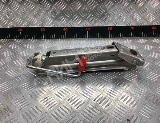 Домкрат Mercedes C (W203) 2000-2004  Mercedes C C (W203) 2000-2004