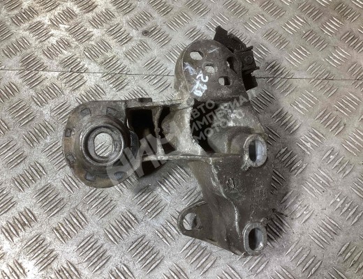 Кронштейн стабилизатора Audi A4 B6 (8EC, 8E5) 2000-2004  Audi A4 A4 B6 (8EC, 8E5) 2000-2004