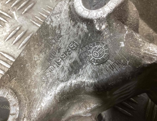 Кронштейн стабилизатора Audi A4 B6 (8EC, 8E5) 2000-2004  Audi A4 A4 B6 (8EC, 8E5) 2000-2004