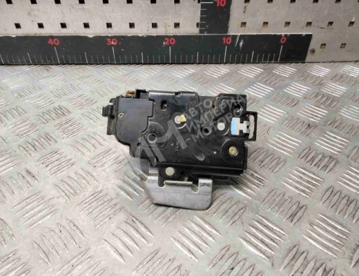 Замок двери передней левой Audi A6 C5 (4B) 2001-2004 рестайлинг  Audi A6 A6 C5 (4B) 2001-2004 рестайлинг