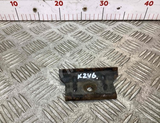 Планка крепления аккумулятора Kia Sportage II (JE) 2004-2008  Kia Sportage Sportage II (JE) 2004-2008