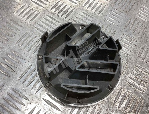 Эмблема Volkswagen Passat B5+ (3B) 2000-2005 рестайлинг  Volkswagen Passat Passat B5+ (3B) 2000-2005 рестайлинг