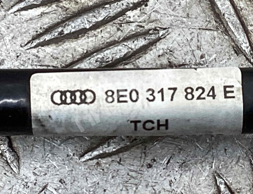 Шланг (трубка) АКПП Audi A4 B6 (8EC, 8E5) 2000-2004  Audi A4 A4 B6 (8EC, 8E5) 2000-2004