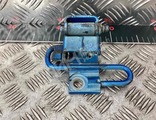 Петля двери передней правой Volkswagen Touran I (1T) 2003-2006  Volkswagen Touran Touran I (1T) 2003-2006