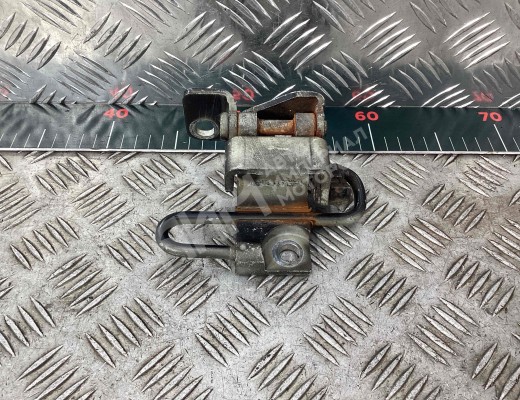 Петля двери передней левой Volkswagen Golf V (1K) 2004-2009  Volkswagen Golf Golf V (1K) 2004-2009