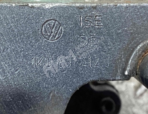Петля двери передней правой Volkswagen Golf V (1K) 2004-2009  Volkswagen Golf Golf V (1K) 2004-2009