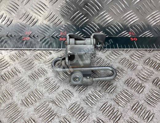 Петля двери передней правой Volkswagen Golf V (1K) 2004-2009  Volkswagen Golf Golf V (1K) 2004-2009