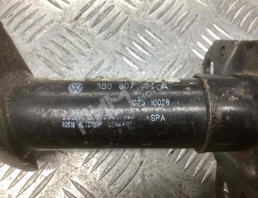 Кронштейн крепления бампера переднего Volkswagen Passat B5 (3B) 1996-2000  Volkswagen Passat Passat B5 (3B) 1996-2000