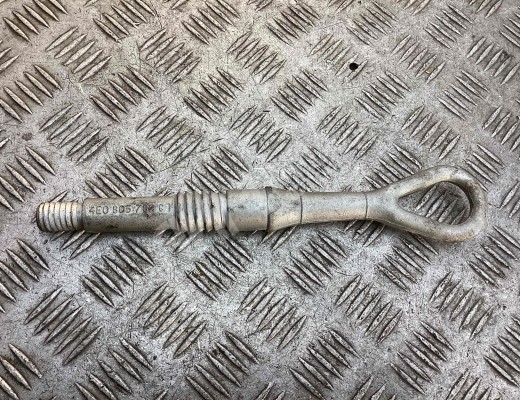 Крюк буксировочный Volkswagen Golf V (1K) 2004-2009  Volkswagen Golf Golf V (1K) 2004-2009