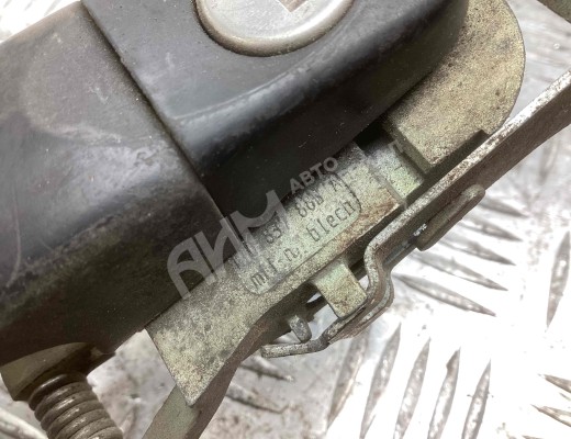 Ручка наружная передняя правая Volkswagen Touran I (1T) 2003-2006  Volkswagen Touran Touran I (1T) 2003-2006