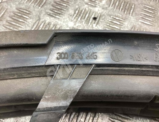 Заглушка (решетка) в бампер передний Volkswagen Passat B6 (3C) 2005-2010  Volkswagen Passat Passat B6 (3C) 2005-2010