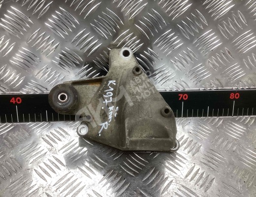 Кронштейн КПП Audi A6 C5 (4B) 1997-2001  Audi A6 A6 C5 (4B) 1997-2001