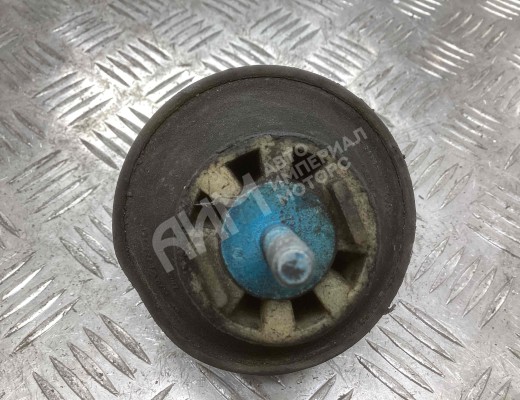 Подушка крепления двигателя Volkswagen Passat B5 (3B) 1996-2000  Volkswagen Passat Passat B5 (3B) 1996-2000