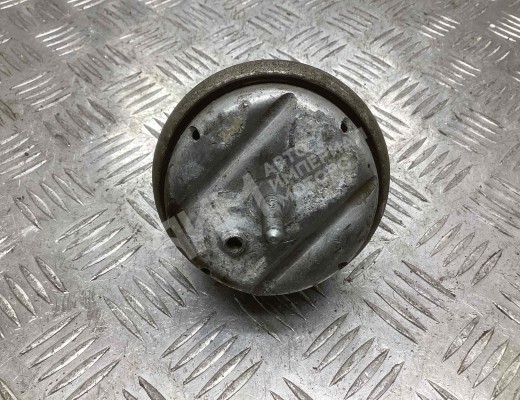 Подушка крепления двигателя Volkswagen Passat B5 (3B) 1996-2000  Volkswagen Passat Passat B5 (3B) 1996-2000