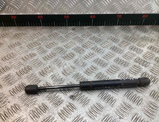 Амортизатор крышки багажника (3-5 двери) Volkswagen Passat B5 (3B) 1996-2000  Volkswagen Passat Passat B5 (3B) 1996-2000