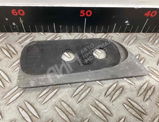 Молдинг стекла двери наружный Iveco Eurocargo III 2008-2015  Iveco Eurocargo Eurocargo III 2008-2015