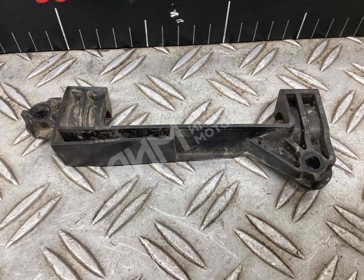 Кронштейн крепления фары противотуманной левой MAN TGA 2000-2008  MAN TGA TGA 2000-2008