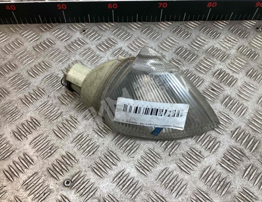 Поворотник правый Renault Laguna I (X56) 1993-2001  Renault Laguna Laguna I (X56) 1993-2001