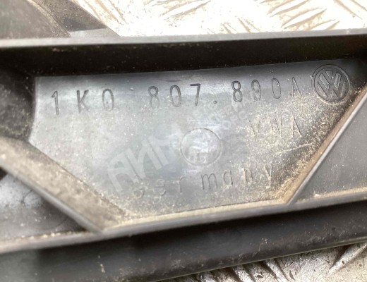 Кронштейн крепления бампера переднего Volkswagen Golf V (1K) 2004-2009  Volkswagen Golf Golf V (1K) 2004-2009