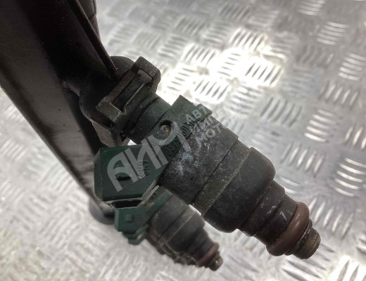 Форсунка Volkswagen Golf IV (1J) 1997-2004  Volkswagen Golf Golf IV (1J) 1997-2004