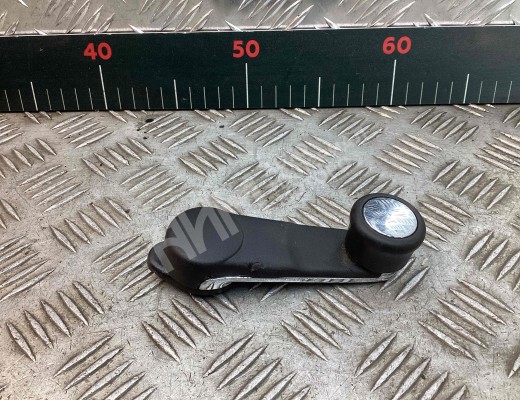 Ручка стеклоподъемника Audi A6 C4 (4A) 1994-1997  Audi A6 A6 C4 (4A) 1994-1997