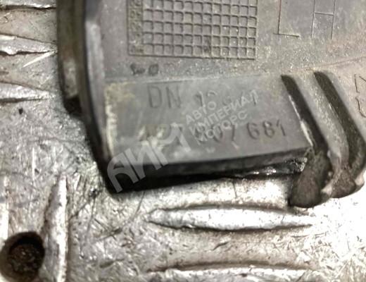 Заглушка (решетка) в бампер передний Audi A6 Allroad C5 (4BH) 2000-2005  Audi A6 Allroad A6 Allroad C5 (4BH) 2000-2005