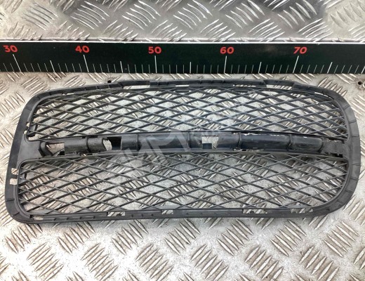 Заглушка (решетка) в бампер передний Volkswagen Touareg I (7L) 2002-2006  Volkswagen Touareg Touareg I (7L) 2002-2006