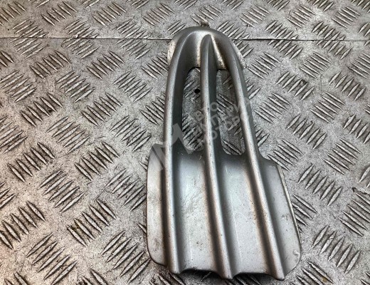 Заглушка (решетка) в бампер передний Chrysler Voyager IV (RG) 2001-2008  Chrysler Voyager Voyager IV (RG) 2001-2008