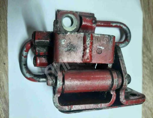 Петля двери передней левой Volkswagen Caddy III (2K) 2004-2010  Volkswagen Caddy Caddy III (2K) 2004-2010