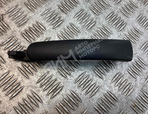 Ручка наружная передняя правая Volkswagen Passat B5 (3B) 1996-2000  Volkswagen Passat Passat B5 (3B) 1996-2000