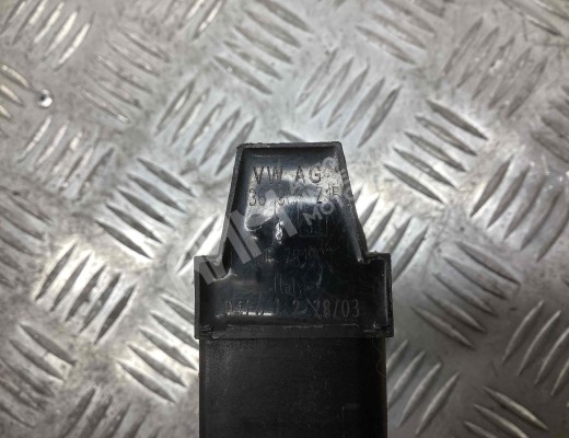 Катушка зажигания Volkswagen Golf IV (1J) 1997-2004  Volkswagen Golf Golf IV (1J) 1997-2004