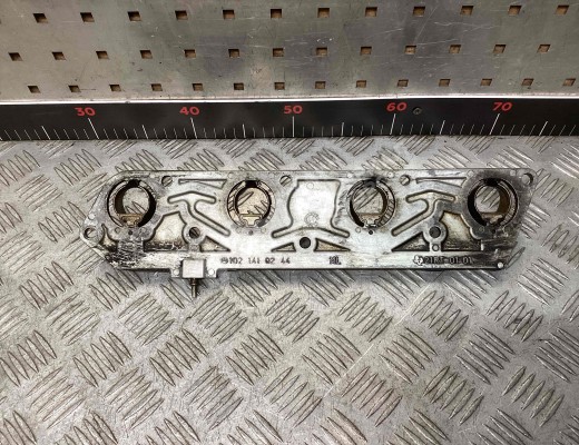 Подогрев впускного коллектора (еж) Mercedes E (W124) 1985-1996  Mercedes E E (W124) 1985-1996