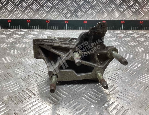 Кронштейн двигателя Peugeot 106 1991-2003  Peugeot 106 106 1991-2003