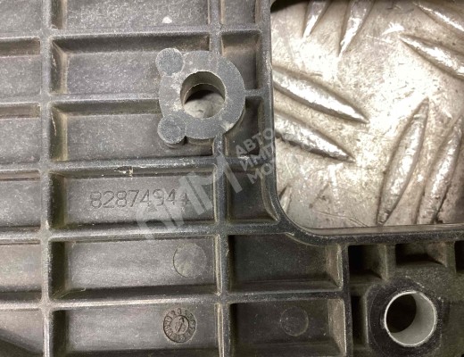 Петля капота Renault Premium II 2006-2013  Renault Premium Premium II 2006-2013