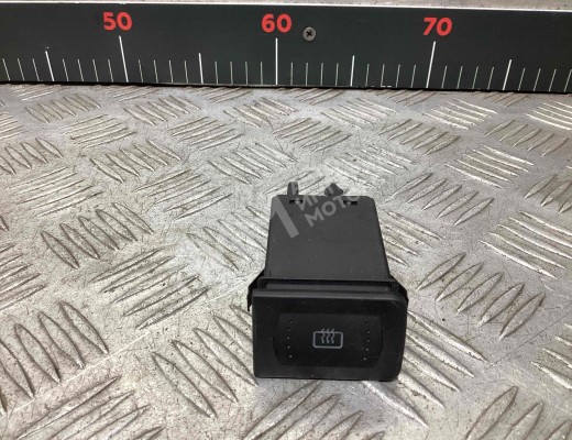 Кнопка подогрева заднего стекла Volkswagen Golf IV (1J) 1997-2004  Volkswagen Golf Golf IV (1J) 1997-2004