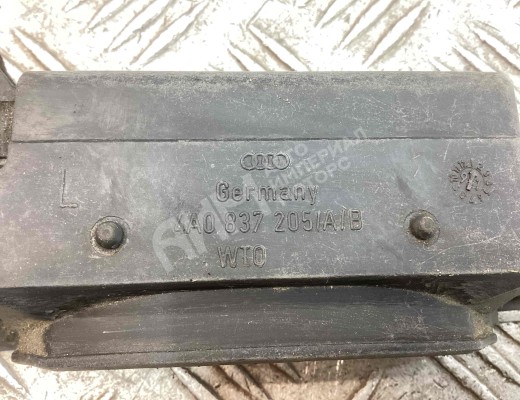 Ручка наружная передняя левая Audi 100 C3 1982-1991  Audi 100 100 C3 1982-1991