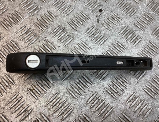 Ручка наружная передняя правая Volkswagen Golf II 1983-1992  Volkswagen Golf Golf II 1983-1992