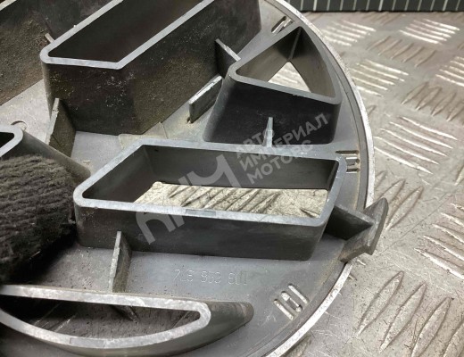 Эмблема Volkswagen Touareg I (7L) 2002-2006  Volkswagen Touareg Touareg I (7L) 2002-2006