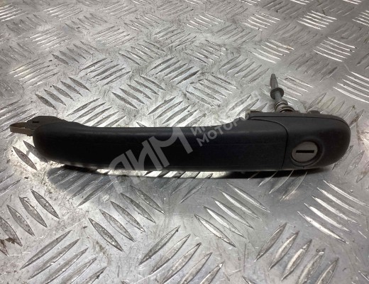 Ручка наружная передняя левая Volkswagen Polo III (6N/6K) 1994-2002  Volkswagen Polo Polo III (6N/6K) 1994-2002