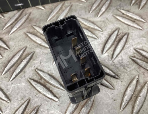 Кнопка центрального замка Renault Premium II 2006-2013  Renault Premium Premium II 2006-2013